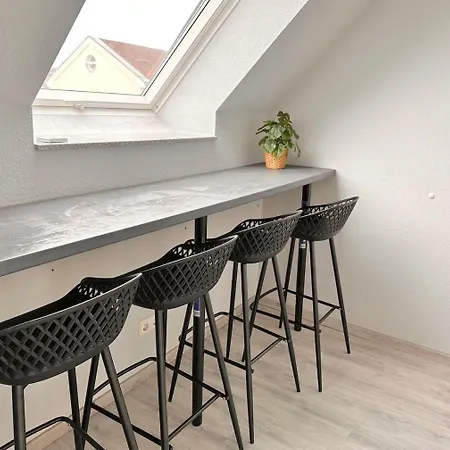 For Groups Up To 6 Persons, Close To Cologne And Duesseldorf Appartamento