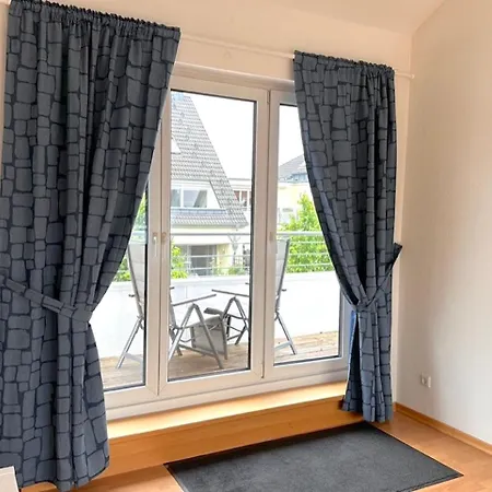 For Groups Up To 6 Persons, Close To Cologne And Duesseldorf Appartamento Solingen